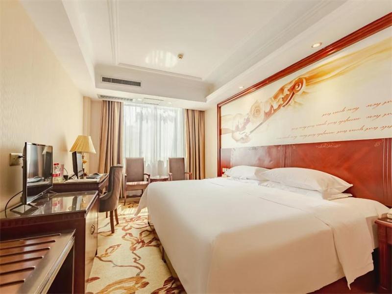 Vienna Hotel Guilin Railway Staion Exterior photo