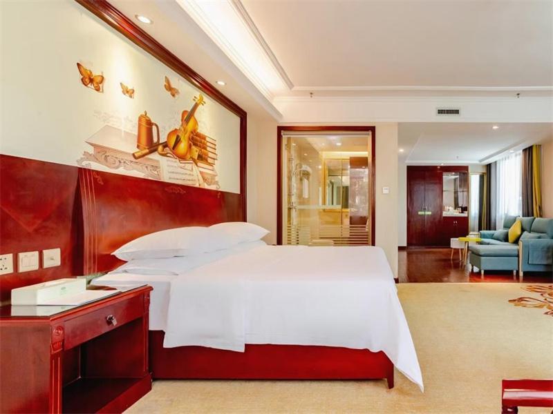 Vienna Hotel Guilin Railway Staion Exterior photo